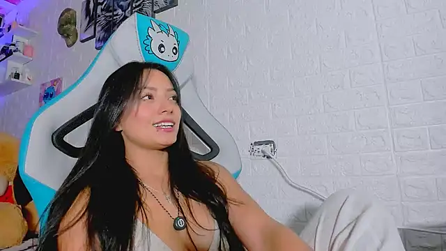 missycanoo online show from 10.01.25