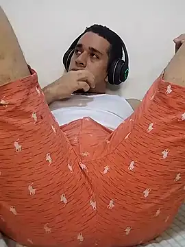 Snapshot of CRISTHIAN_GREY01 chatting on 12.05.24 CRISTHIAN GREY01 online show from 12.05.24