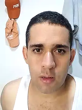 Snapshot of CRISTHIAN_GREY01 chatting on 01.12.25 CRISTHIAN GREY01 online show from 01.12.25