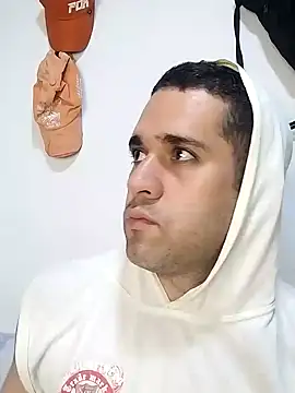 Snapshot of CRISTHIAN_GREY01 chatting on 01.14.25 CRISTHIAN GREY01 online show from 01.14.25