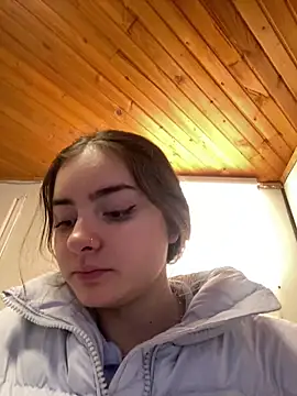 imlindapink online show from 02.14.25