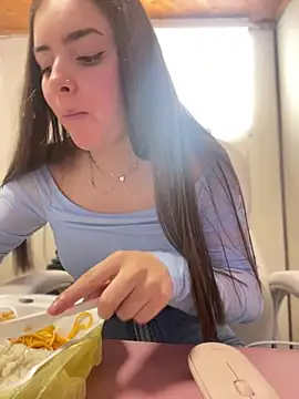 imlindapink online show from 02.15.25