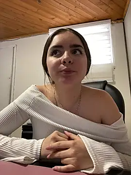 imlindapink online show from 03.04.25