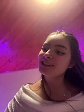 imlindapink online show from 03.05.25