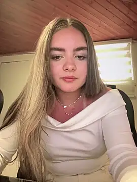 imlindapink online show from 09.29.25