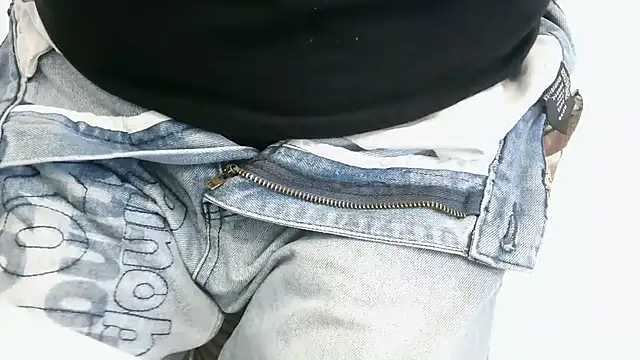 XiaoGuoGuo284512 online show from 11.28.25