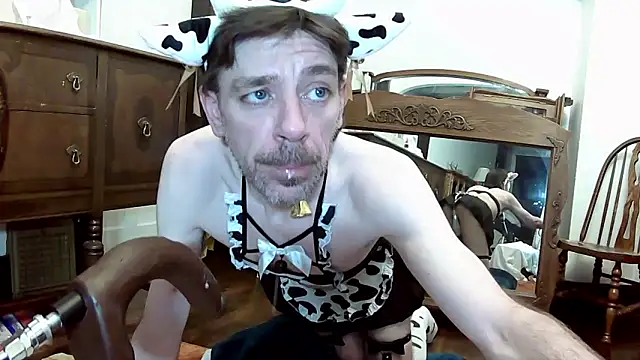 Snapshot of MaxJr8008 chatting on 09.17.25 MaxJr8008 online show from 09.17.25