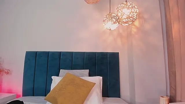 LaraGoldd online show from 03.12.26