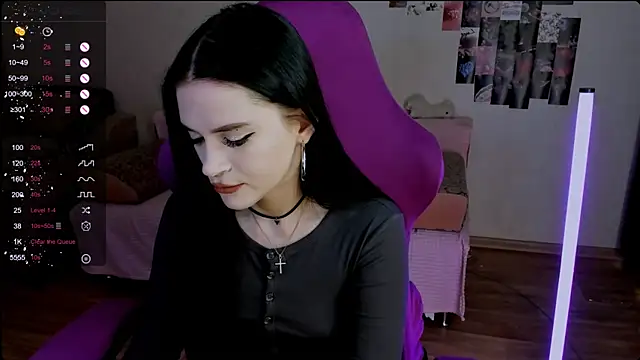 Molly Crystall online show from 03.14.25