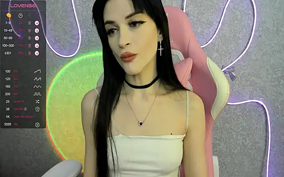 Molly Crystall online show from 04.19.26