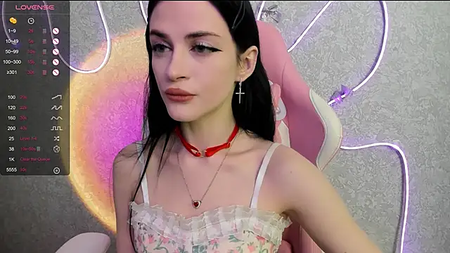 Molly Crystall online show from 05.31.26