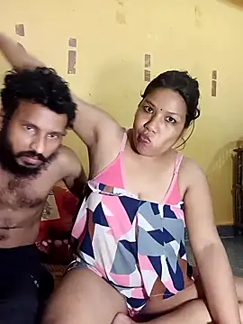 Snapshot of Radhikadavi879 chatting on 01.12.25 Radhikadavi879 online show from 01.12.25