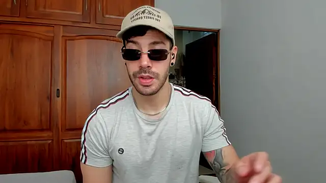 Guyinthemountain online show from 06.09.26