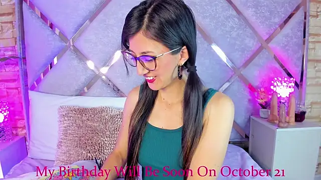 Snapshot of _jade_white_ chatting on 09.16.25 jade white online show from 09.16.25