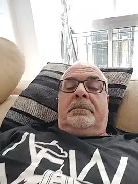 Satiro Sevilla online show from 11.07.25