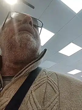 Satiro Sevilla online show from 12.20.25