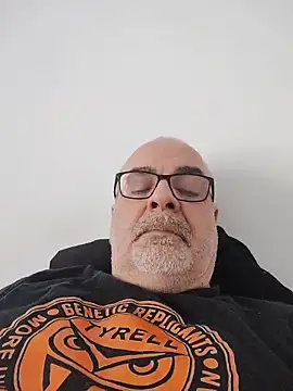 Satiro Sevilla online show from 02.05.26