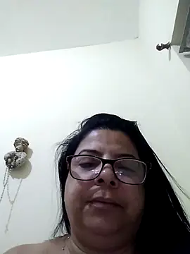 Snapshot of coroadelicia45 chatting on 02.10.25 coroadelicia45 online show from 02.10.25