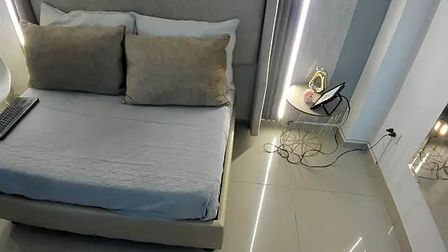 NairobiLee online show from 11.18.25