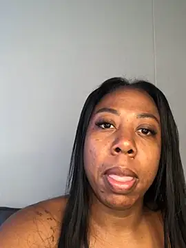 Snapshot of IsabellaaSmith chatting on 12.28.24 IsabellaaSmith online show from 12.28.24