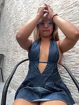 MelanieRoah online show from 05.10.26