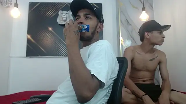 Snapshot of JordanAndAndrew chatting on 01.15.26 JordanAndAndrew online show from 01.15.26