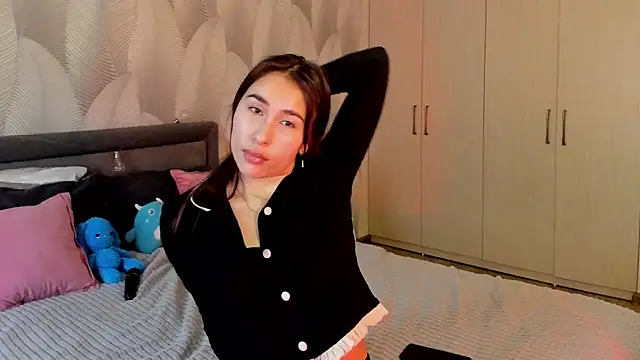 Snapshot of Bambiii_bby chatting on 11.19.25 Bambiii bby online show from 11.19.25