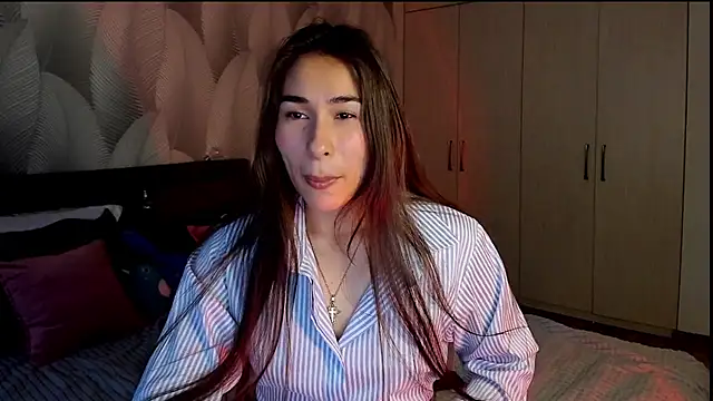 Snapshot of Bambiii_bby chatting on 11.21.25 Bambiii bby online show from 11.21.25