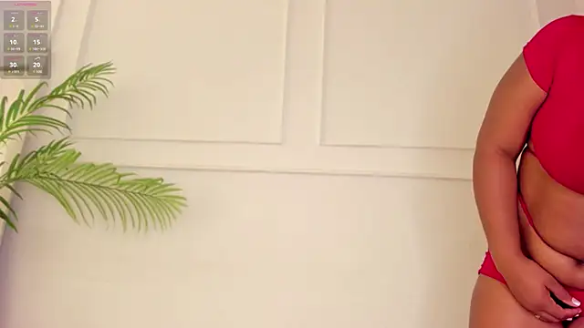 Abril Storm online show from 02.25.25