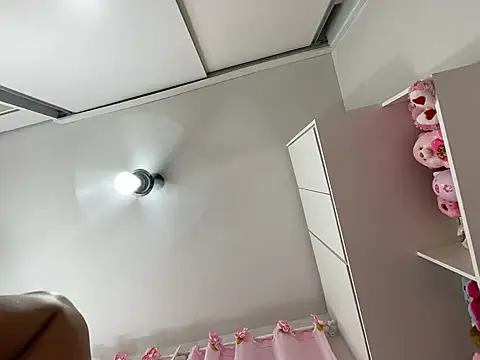 lariic online show from 03.17.25