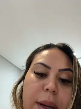 lariic online show from 02.21.26