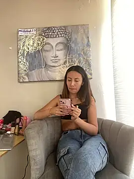 Snapshot of im_lorein chatting on 01.21.25 im lorein online show from 01.21.25