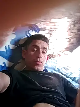 Snapshot of 31robelo chatting on 12.12.24 31robelo online show from 12.12.24