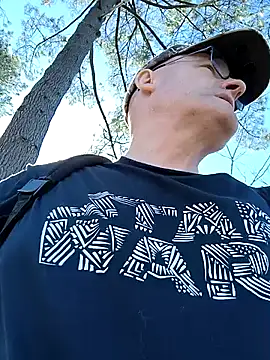 Snapshot of bogland33 chatting on 03.19.25 bogland33 online show from 03.19.25