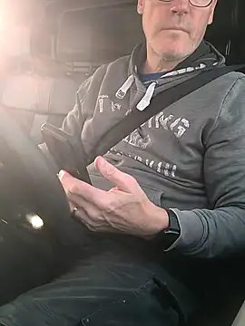 Snapshot of bogland33 chatting on 10.02.25 bogland33 online show from 10.02.25