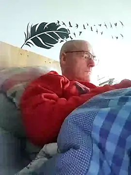 Snapshot of bogland33 chatting on 11.27.25 bogland33 online show from 11.27.25