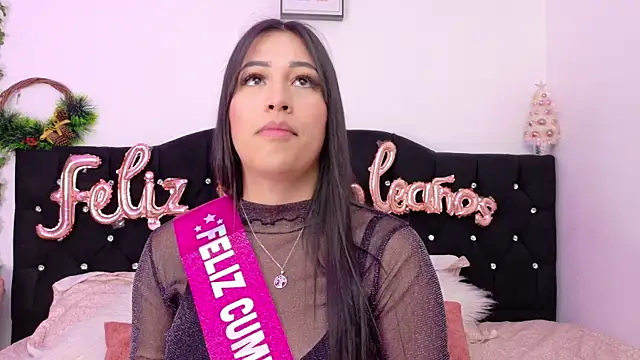 Sara Kurt online show from 12.04.25