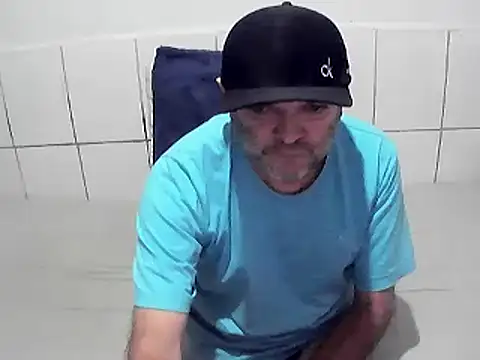 Snapshot of pierdona chatting on 07.19.26 pierdona online show from 07.19.26