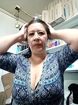 carolina linarez69 online show from 04.30.26