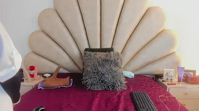 Snapshot of Anna__Spencer chatting on 03.19.25 Anna Spencer online show from 03.19.25