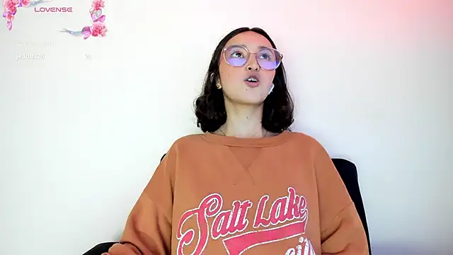 its  angelica  online show from 01.09.25