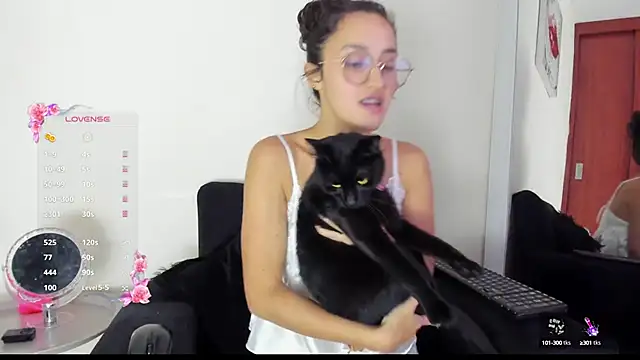 its  angelica  online show from 10.06.25