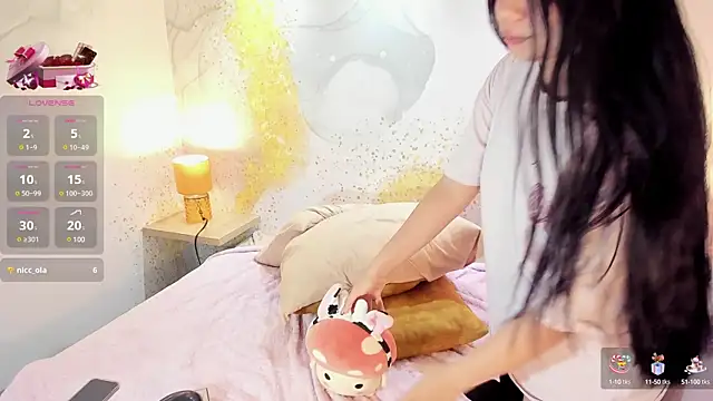 Snapshot of AuroraFiore chatting on 03.14.25 AuroraFiore online show from 03.14.25