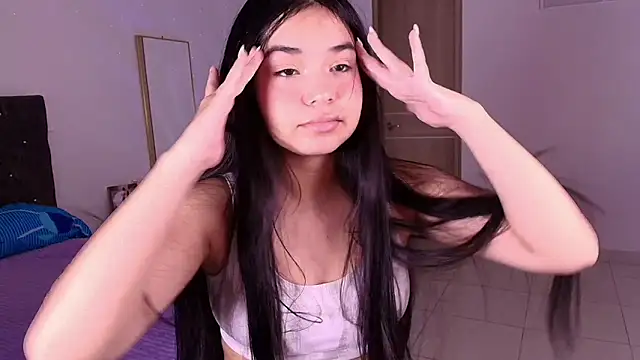 Snapshot of AuroraFiore chatting on 10.26.25 AuroraFiore online show from 10.26.25