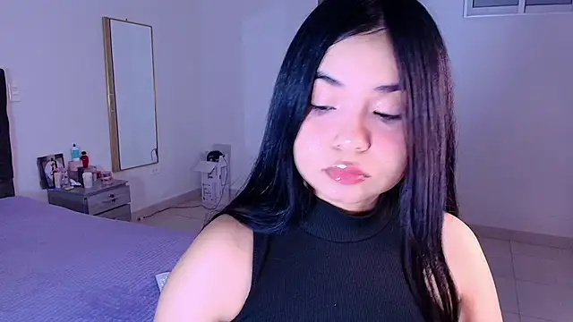 Snapshot of AuroraFiore chatting on 11.25.25 AuroraFiore online show from 11.25.25