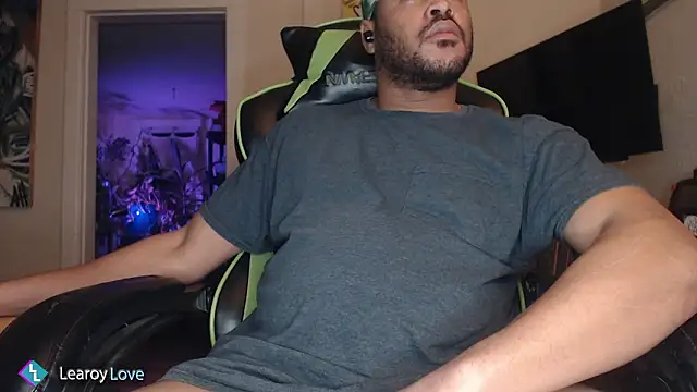 Learoy Love online show from 02.03.26