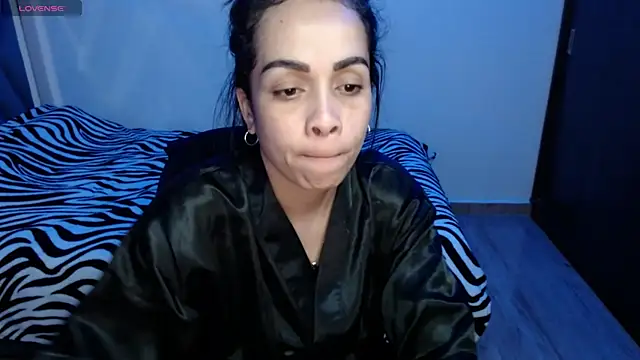 Snapshot of Amber_Lovely chatting on 10.04.25 Amber Lovely online show from 10.04.25