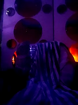 Snapshot of HungJonny99 chatting on 11.22.25 HungJonny99 online show from 11.22.25