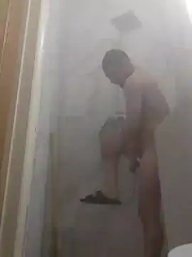 Snapshot of HungJonny99 chatting on 11.25.25 HungJonny99 online show from 11.25.25