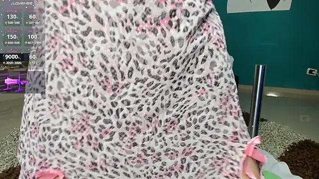 Snapshot of kinky_polar chatting on 11.13.25 kinky polar online show from 11.13.25